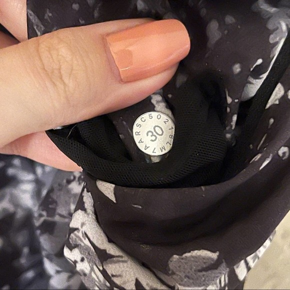 Lululemon Current State Short Board Short *9"  Updated Canopy Ice Grey Black - Picture 4 of 4